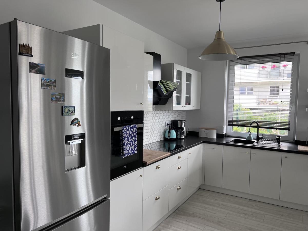 Apartament Z Tarasem Na Osiedlu Rakownica Jelenia Gora Exterior photo