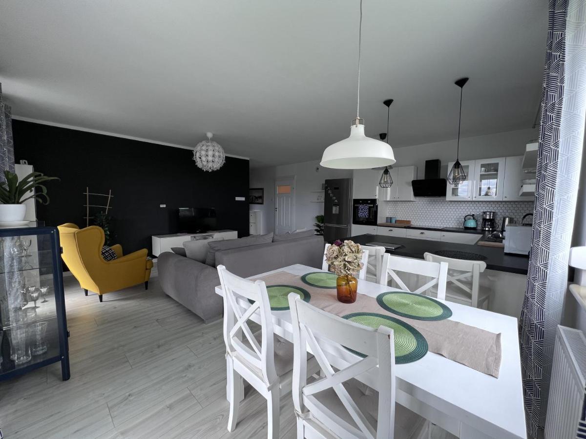 Apartament Z Tarasem Na Osiedlu Rakownica Jelenia Gora Exterior photo