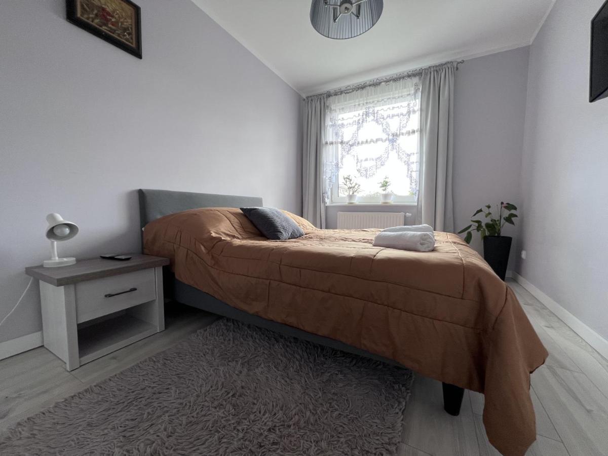 Apartament Z Tarasem Na Osiedlu Rakownica Jelenia Gora Exterior photo