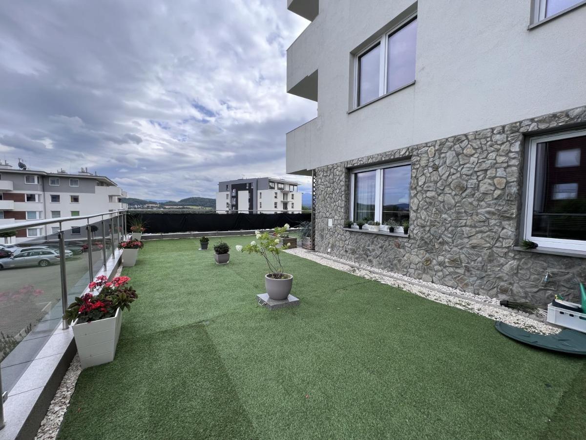 Apartament Z Tarasem Na Osiedlu Rakownica Jelenia Gora Exterior photo