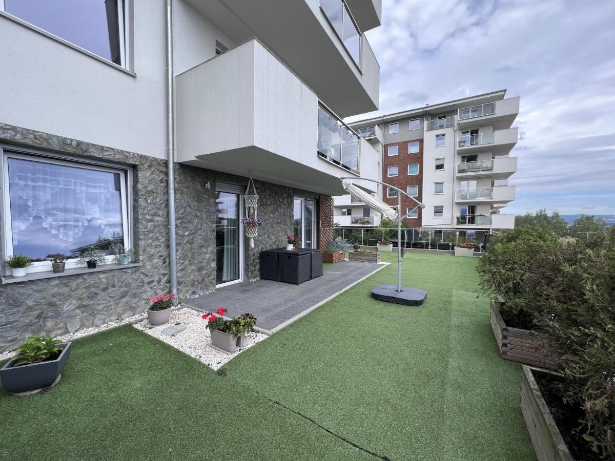 Apartament Z Tarasem Na Osiedlu Rakownica Jelenia Gora Exterior photo